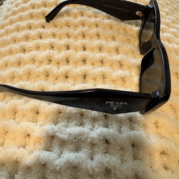 Prada SPR 08Y - Picture 3 of 6